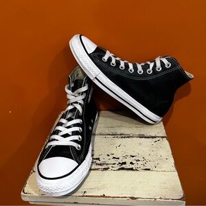 Classic converse Chuck Taylor Black High-Top Sneakers men’s size 6.5